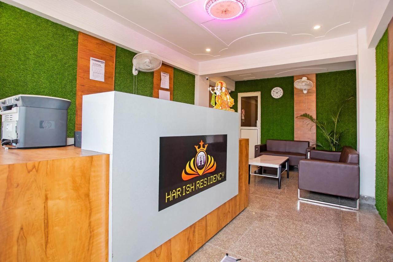 Capital O Harish Residency Hotel Гургаон Екстериор снимка